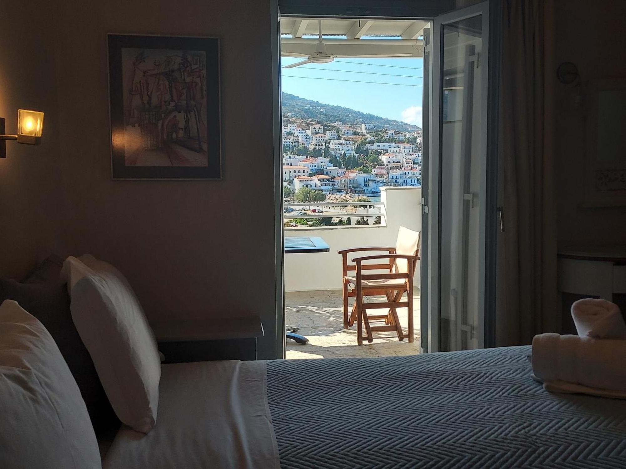 Villa Arni Andros - Βίλα Αρνη Batsíon Rom bilde